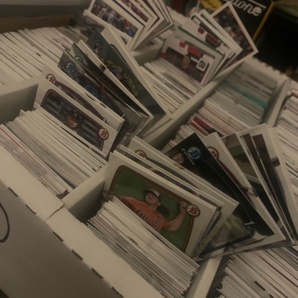 Random Assortment 1,000 Cards Rookies Parallels 1sts SPs ONLY Multi Sport Cards - Picture 4 of 5